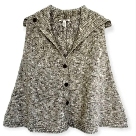 Lucky Brand Medium Large Denver knit Cape Poncho Wood Buttons Wool Blend. M-L - Picture 1 of 11